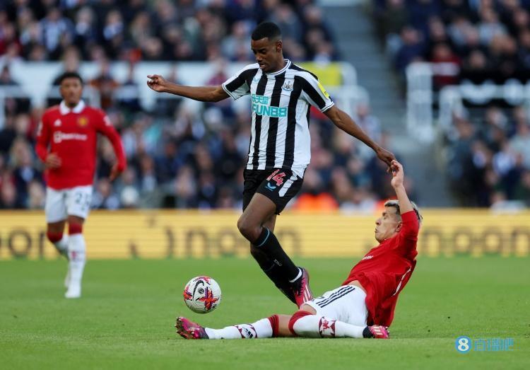 伊萨克梅开二度纽卡四球大胜埃弗顿显锋芒  伊萨克梅开二度纽卡四球大胜埃弗顿显锋芒