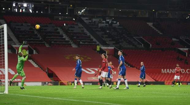 杜库雷凌空侧勾破门,埃弗顿主场力克莱斯特城止颓势  杜库雷凌空侧勾破门,埃弗顿主场力克莱斯特城止颓势